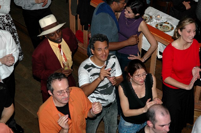 min 2006 11 21 latino 111